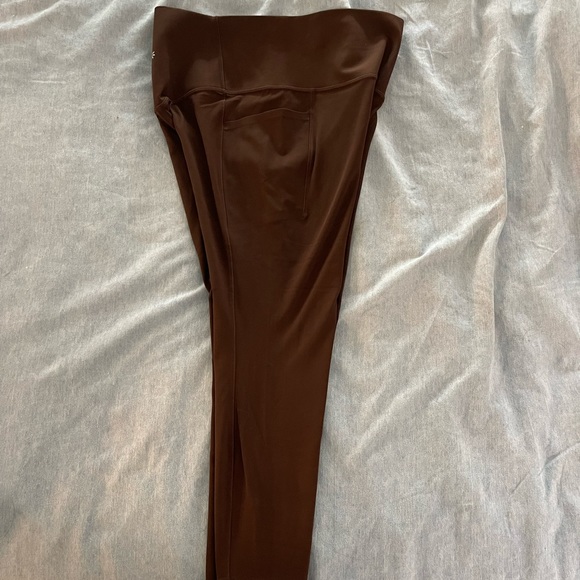 Salutation Stash 7/8 Tight Brown Athleta Leggings - Picture 6 of 8